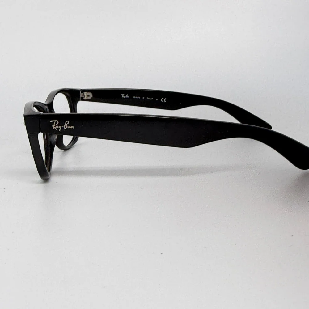 Ray-Ban RB2132 New Wayfarer Sunglasses Black 901 52-18 3N Made in Italy 21514‎